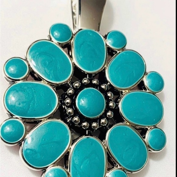 Gorgeous vintage Premier designs flip sided pendant. - Picture 2 of 3